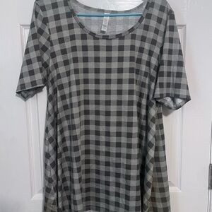 LuLaRoe Gray Checkered Short Sleeve Top